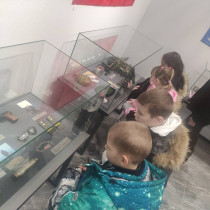 Учащиеся 2 класса  посетили музей СВО в г. Саратове..